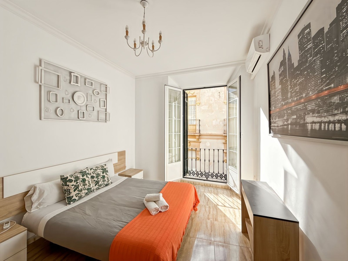 4 Bed Apartment for sale in Centro Histórico Málaga Ciudad, Málaga, Spain