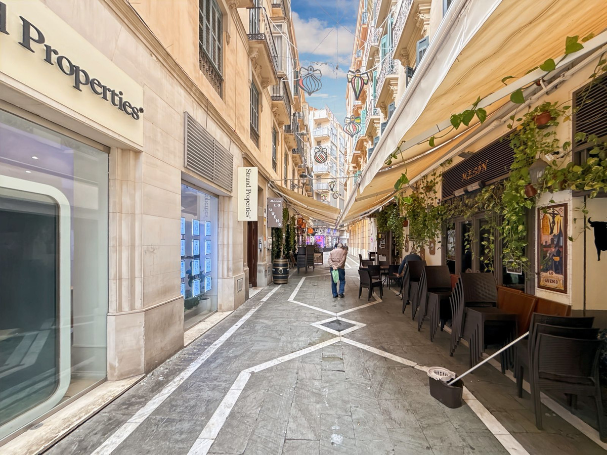 4 Bed Apartment for sale in Centro Histórico Málaga Ciudad, Málaga, Spain