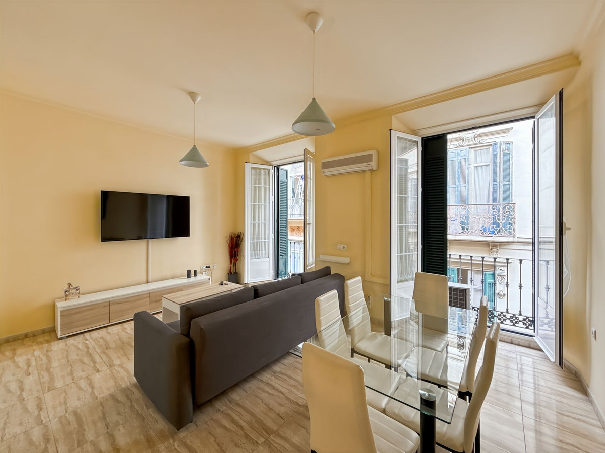 4 Bed Apartment for sale in Centro Histórico Málaga Ciudad, Málaga, Spain