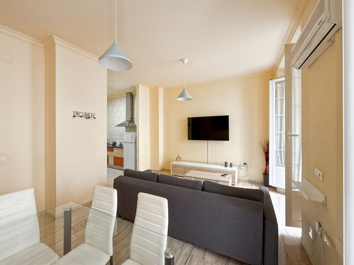 4 Bed Apartment for sale in Centro Histórico Málaga Ciudad, Málaga, Spain