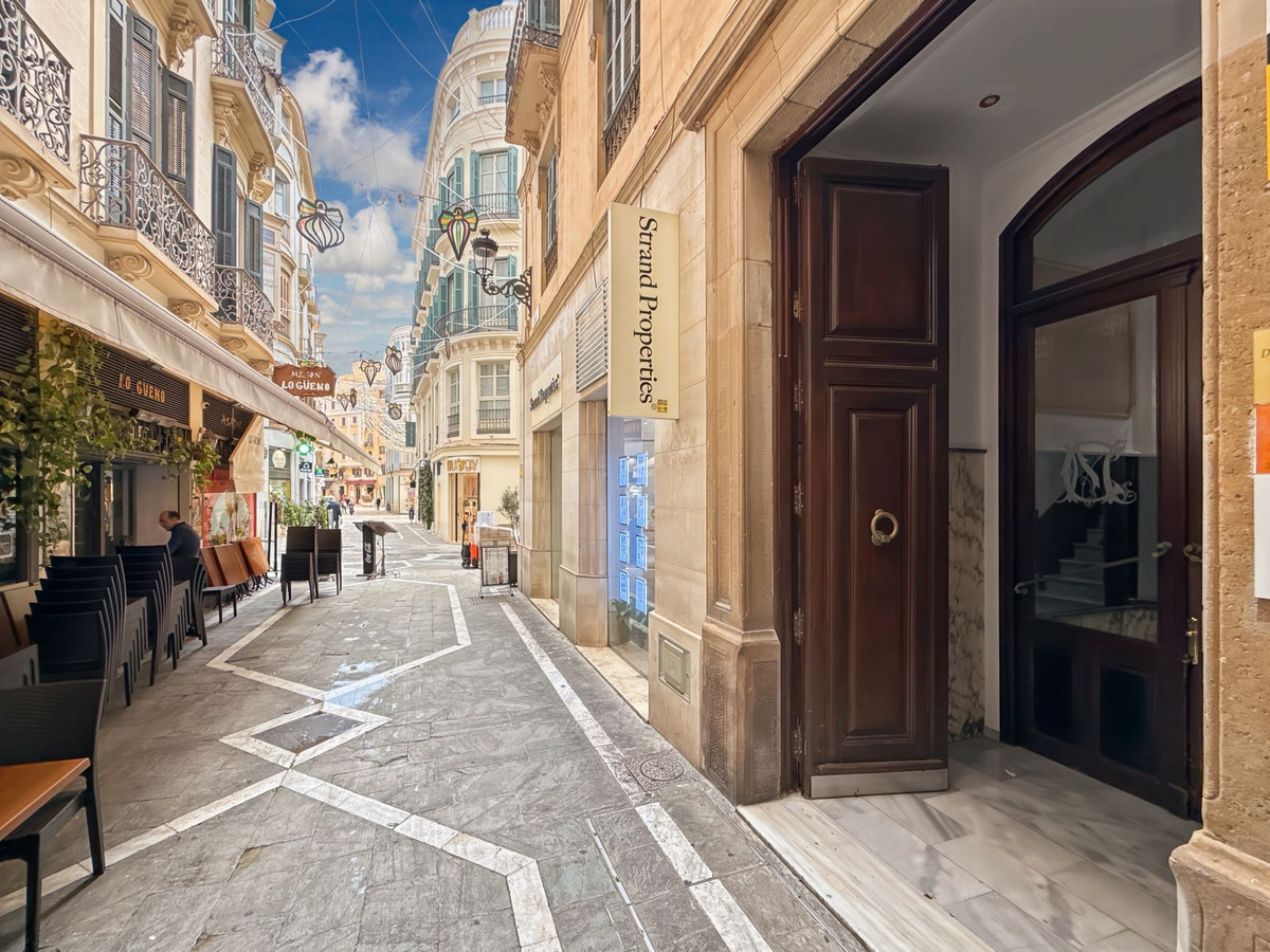 4 Bed Apartment for sale in Centro Histórico Málaga Ciudad, Málaga, Spain