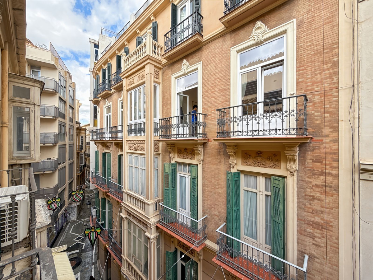 4 Bed Apartment for sale in Centro Histórico Málaga Ciudad, Málaga, Spain