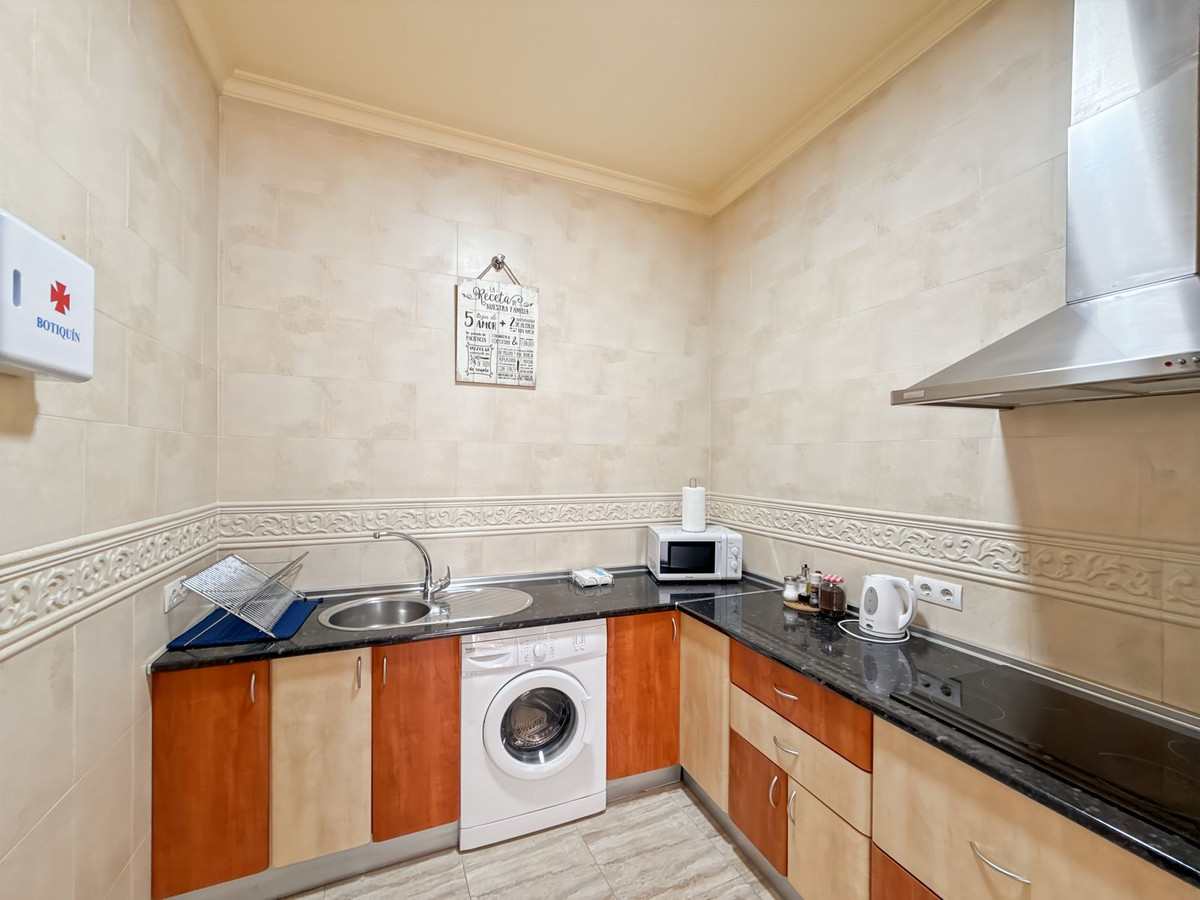 4 Bed Apartment for sale in Centro Histórico Málaga Ciudad, Málaga, Spain