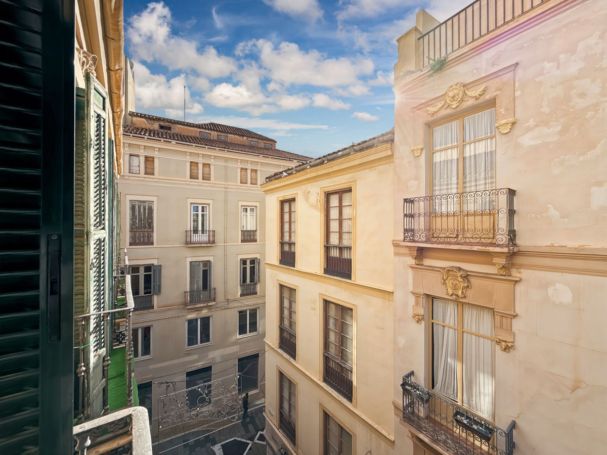 4 Bed Apartment for sale in Centro Histórico Málaga Ciudad, Málaga, Spain