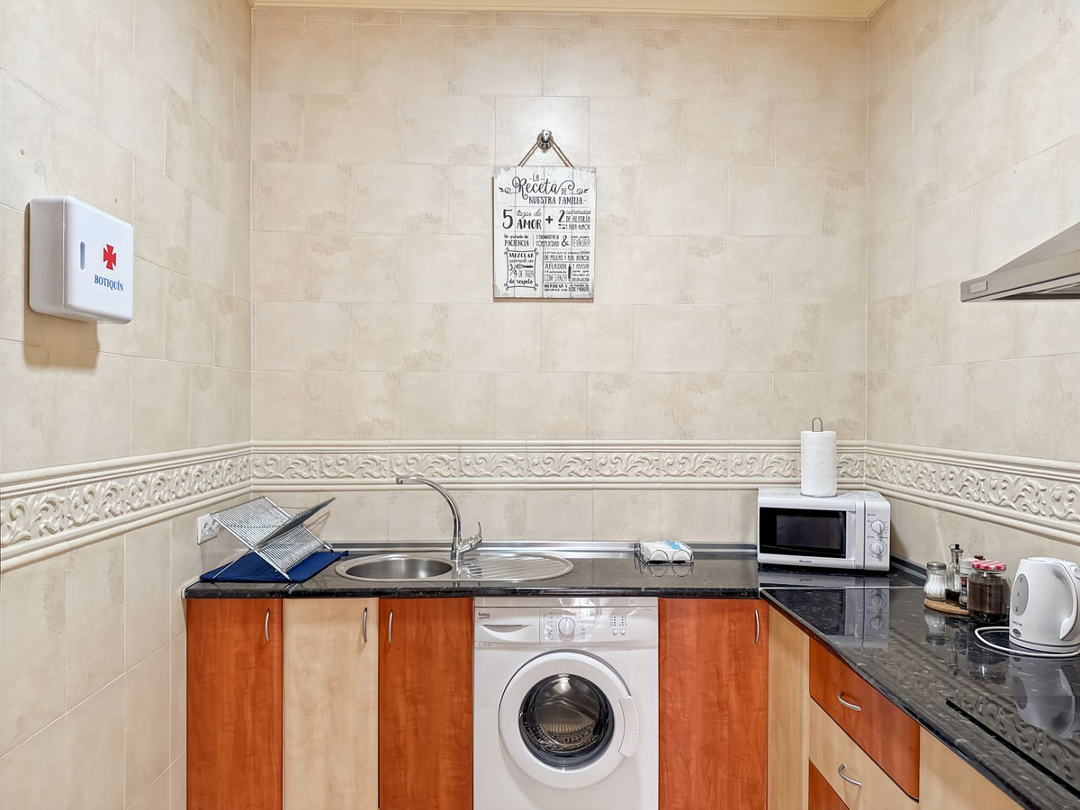 4 Bed Apartment for sale in Centro Histórico Málaga Ciudad, Málaga, Spain