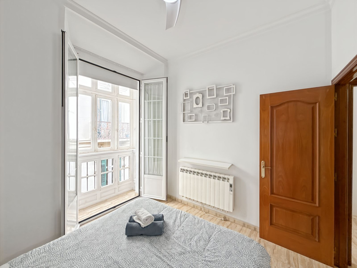 4 Bed Apartment for sale in Centro Histórico Málaga Ciudad, Málaga, Spain