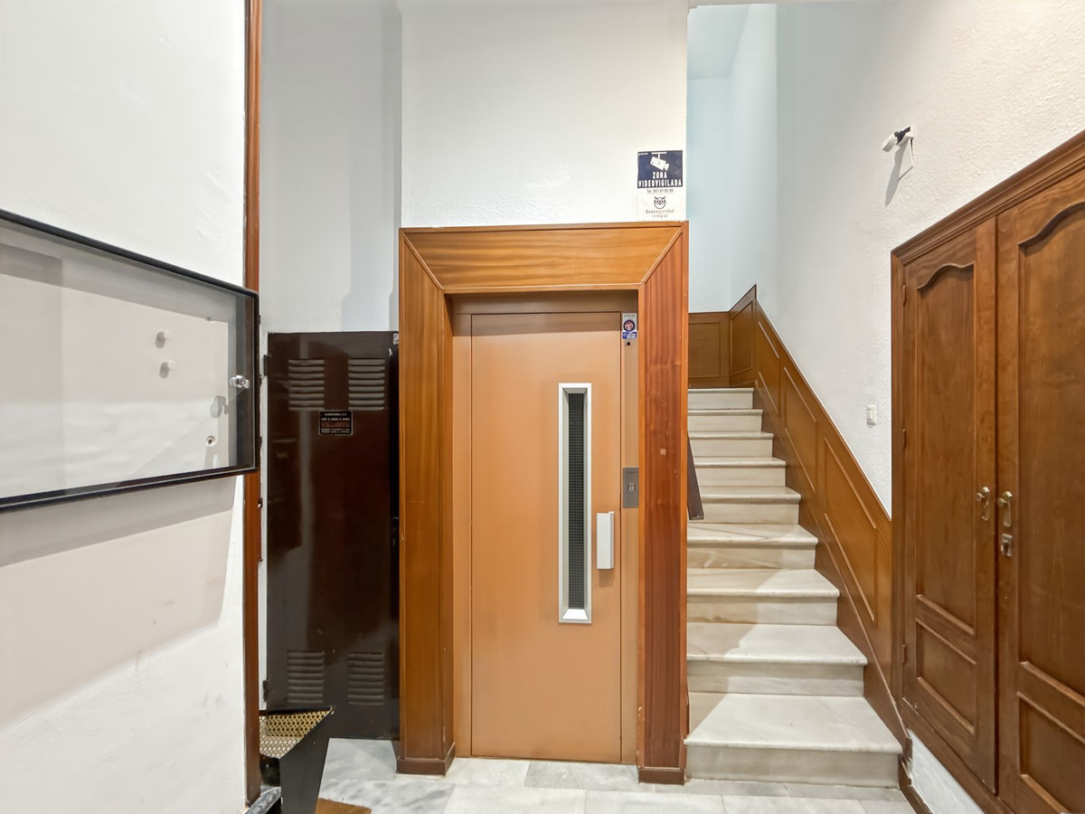 4 Bed Apartment for sale in Centro Histórico Málaga Ciudad, Málaga, Spain