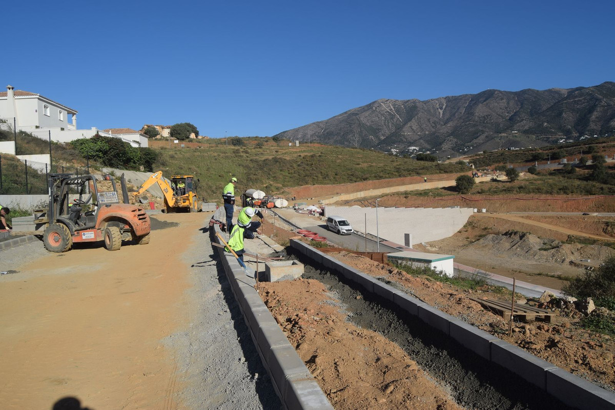 Se vende Terreno Urbano  en Costa Del Sol, Málaga, España