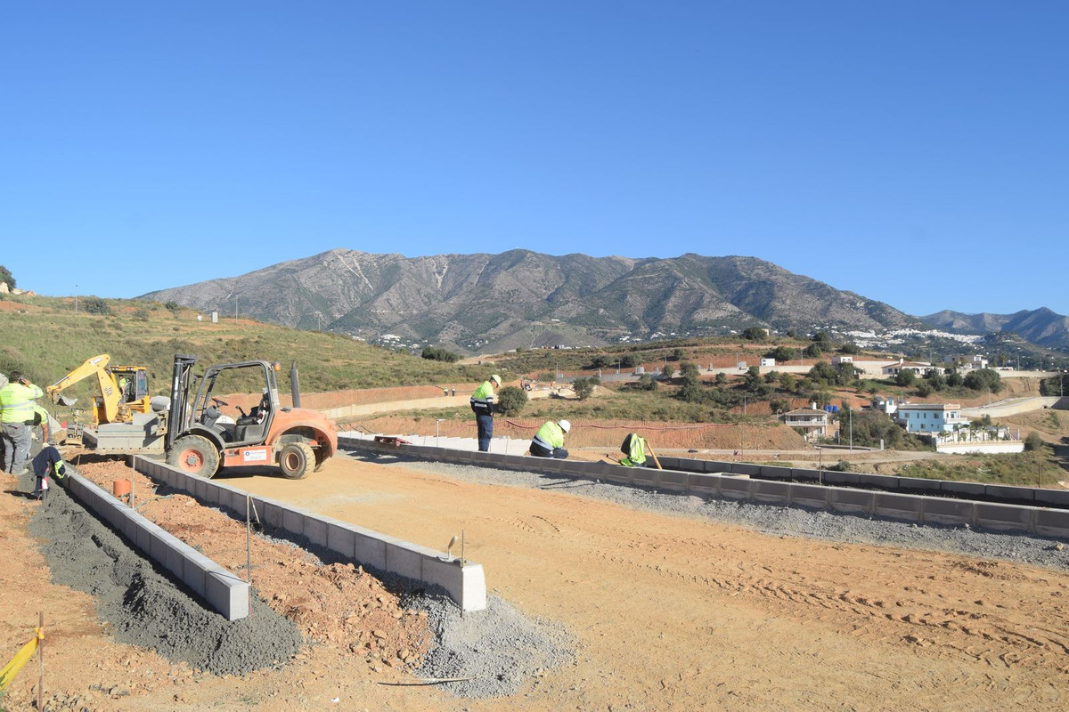 Se vende Terreno Urbano  en Costa Del Sol, Málaga, España