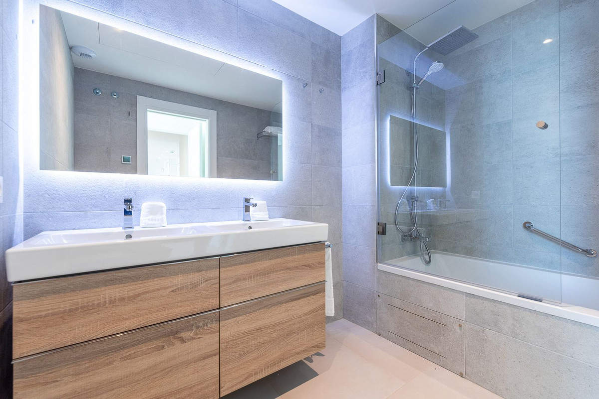 2 Bed Apartment for sale in Mijas Costa Del Sol, Málaga, Spain
