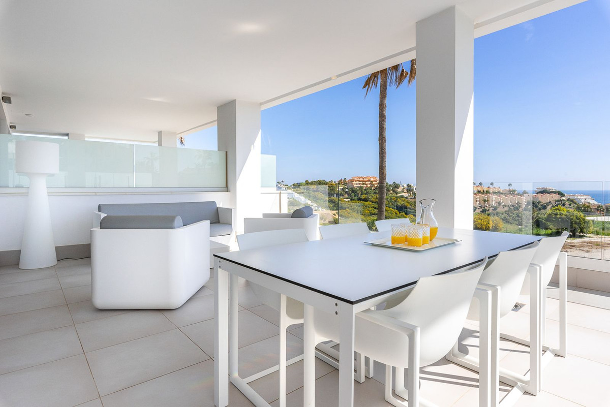 2 Bed Apartment for sale in Mijas Costa Del Sol, Málaga, Spain