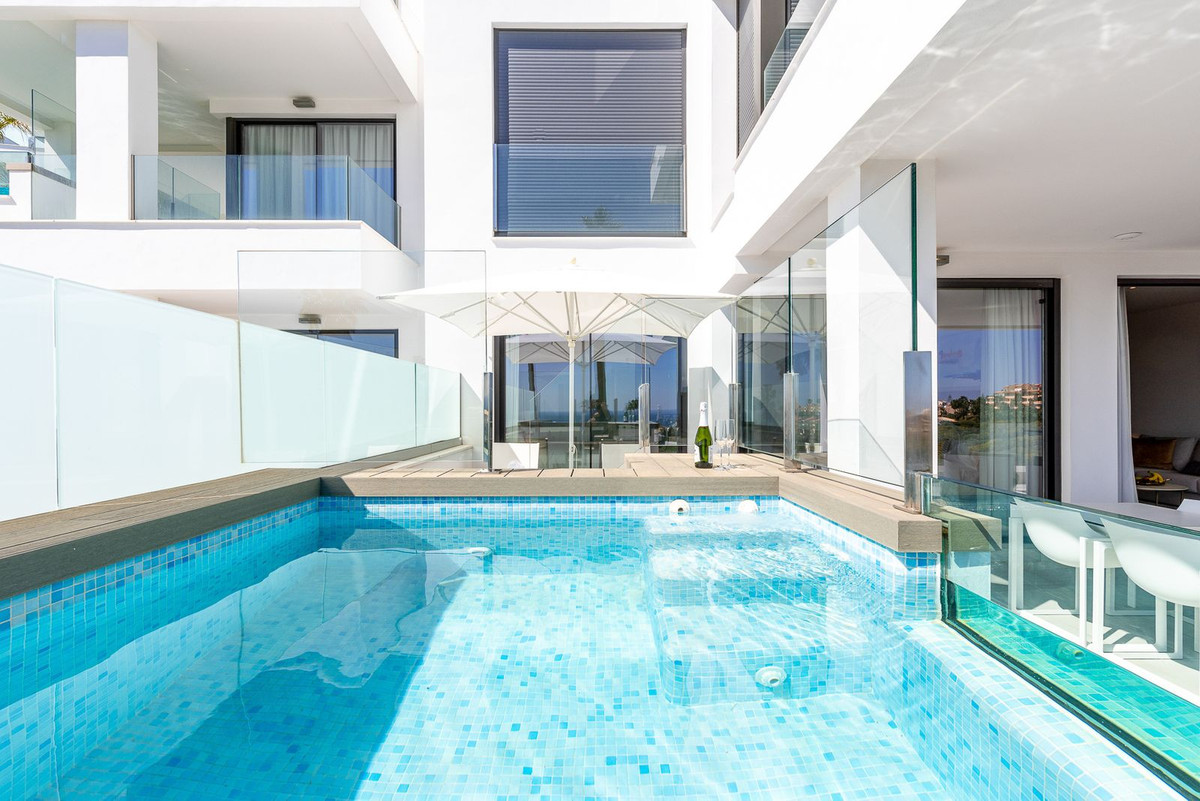 2 Bed Apartment for sale in Mijas Costa Del Sol, Málaga, Spain