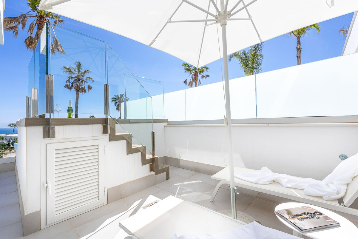 2 Bed Apartment for sale in Mijas Costa Del Sol, Málaga, Spain