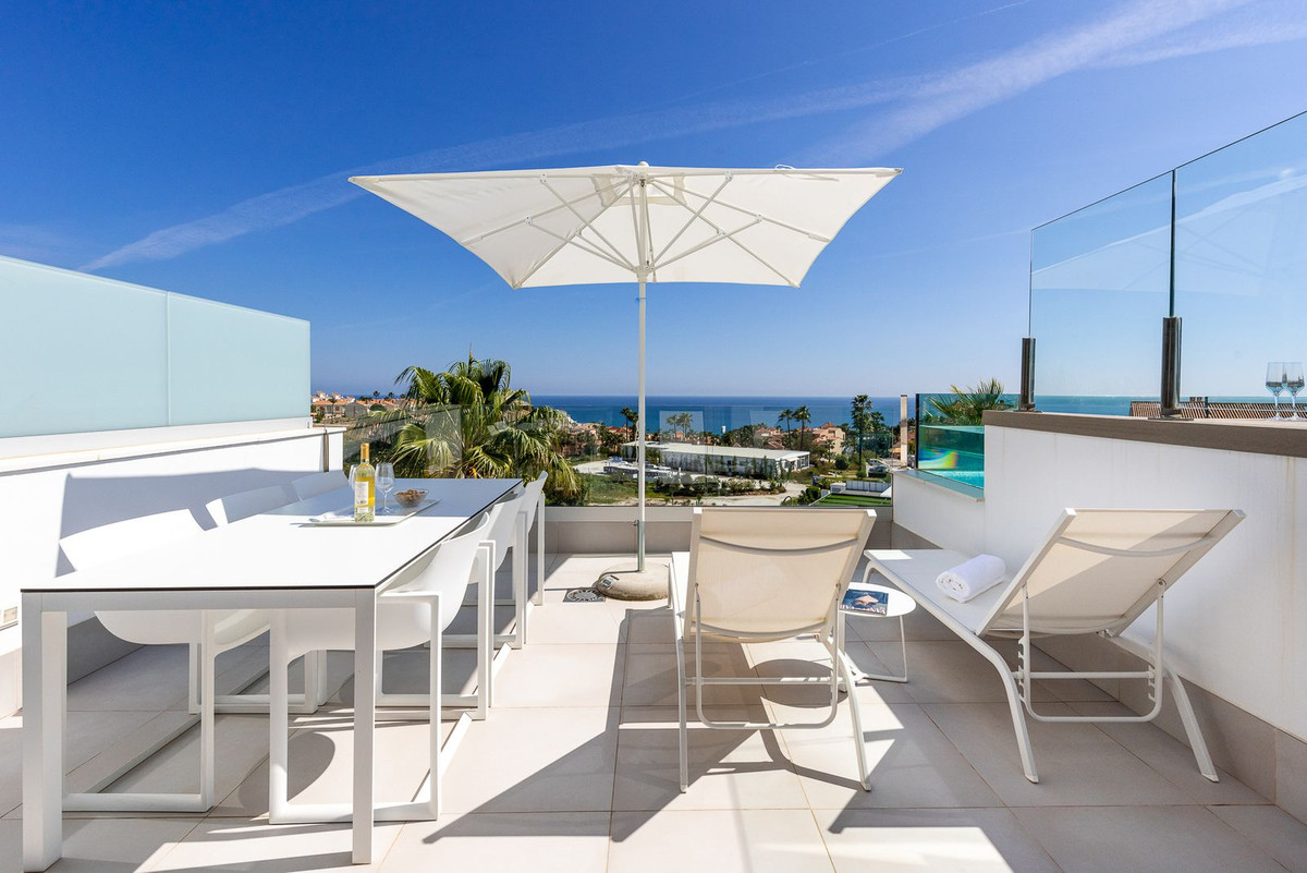 2 Bed Apartment for sale in Mijas Costa Del Sol, Málaga, Spain