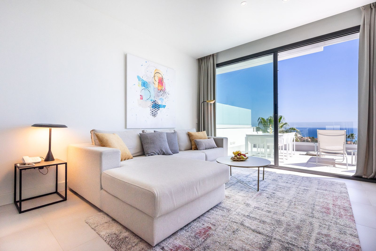 2 Bed Apartment for sale in Mijas Costa Del Sol, Málaga, Spain