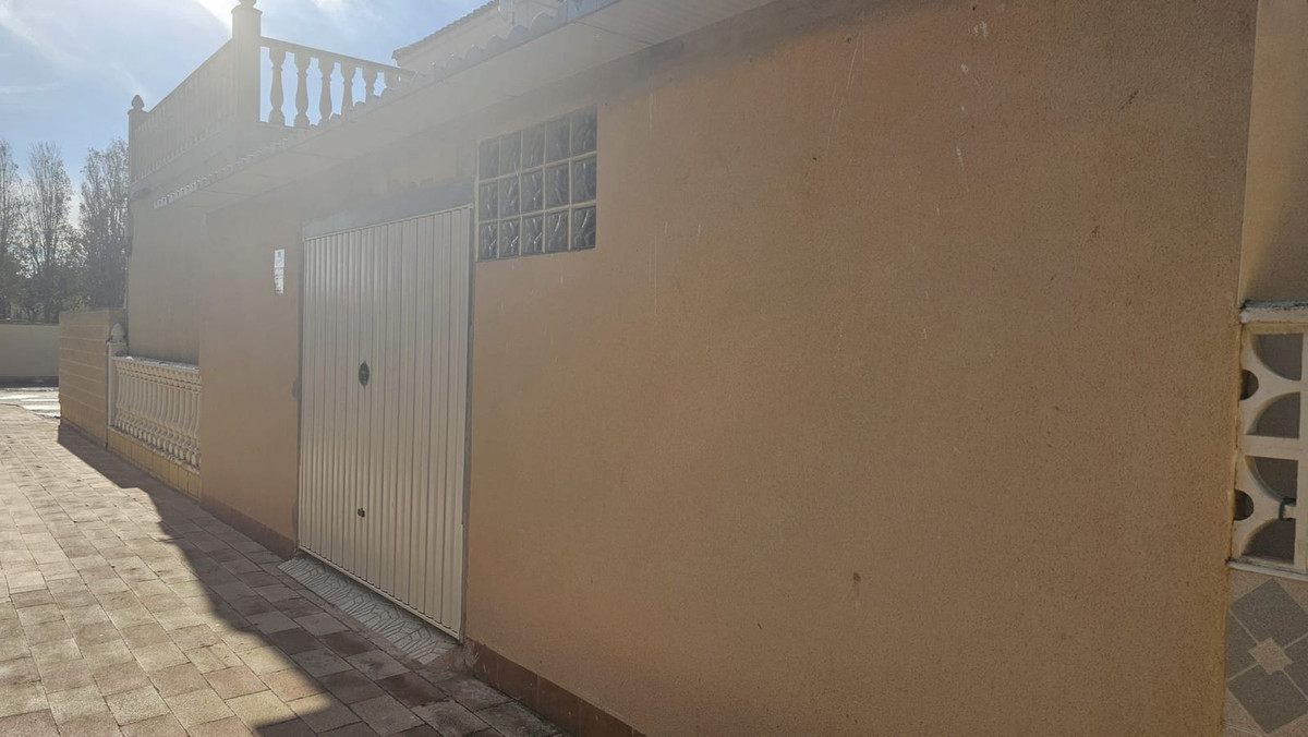2 Bed Townhouse for sale in Torrevieja Costa Blanca, Alicante, Spain