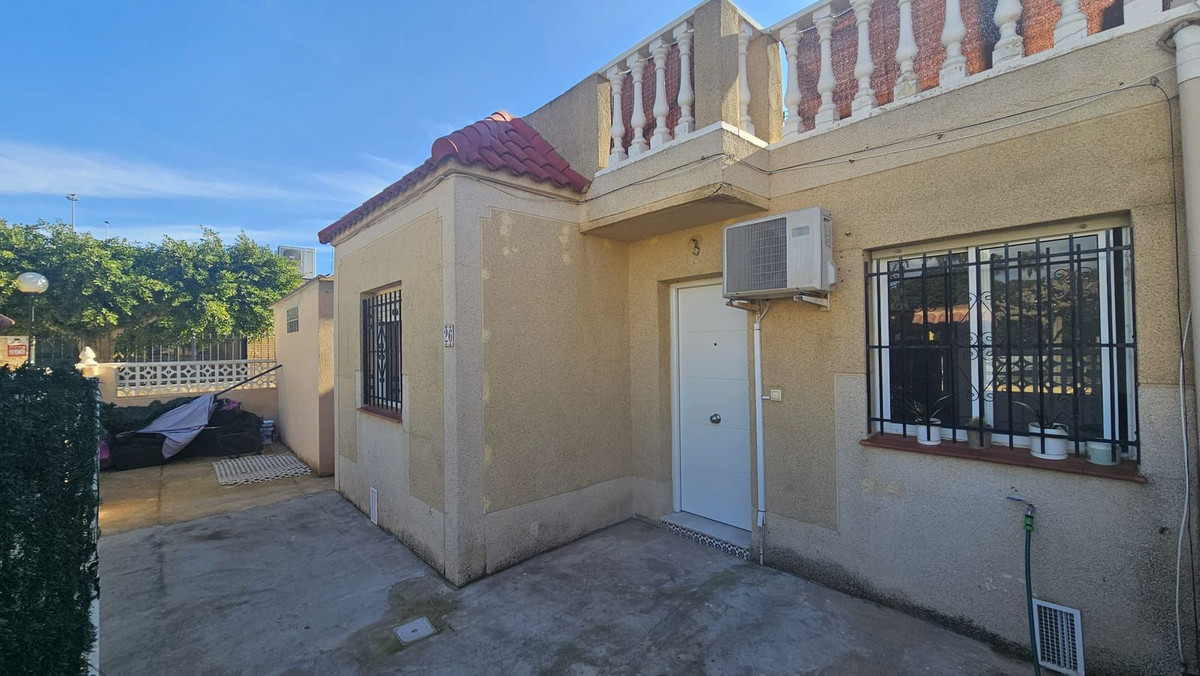 2 Bed Townhouse for sale in Torrevieja Costa Blanca, Alicante, Spain