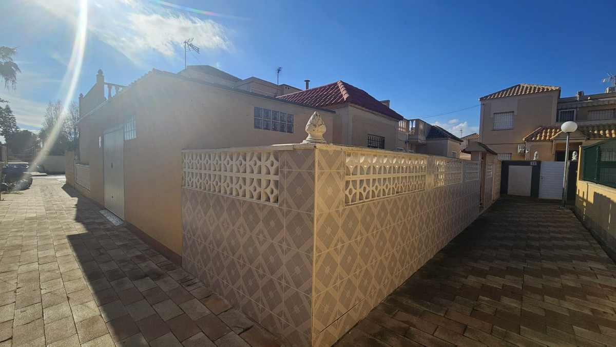2 Bed Townhouse for sale in Torrevieja Costa Blanca, Alicante, Spain
