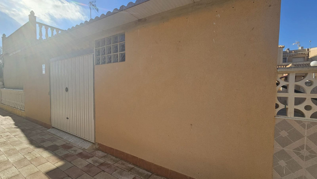 2 Bed Townhouse for sale in Torrevieja Costa Blanca, Alicante, Spain