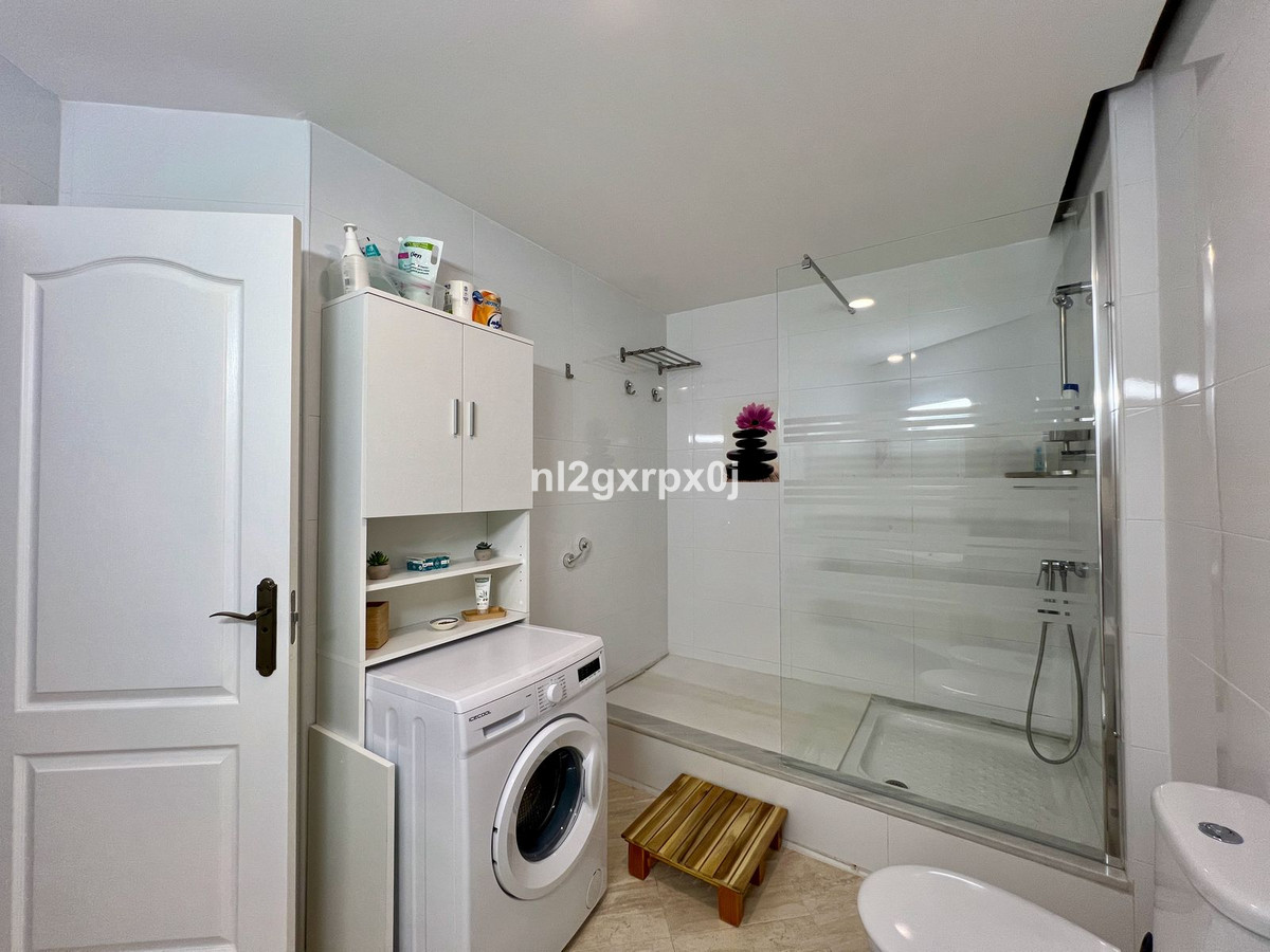 15 Bed Commercial unit for sale in Las Lagunas Costa Del Sol, Málaga, Spain