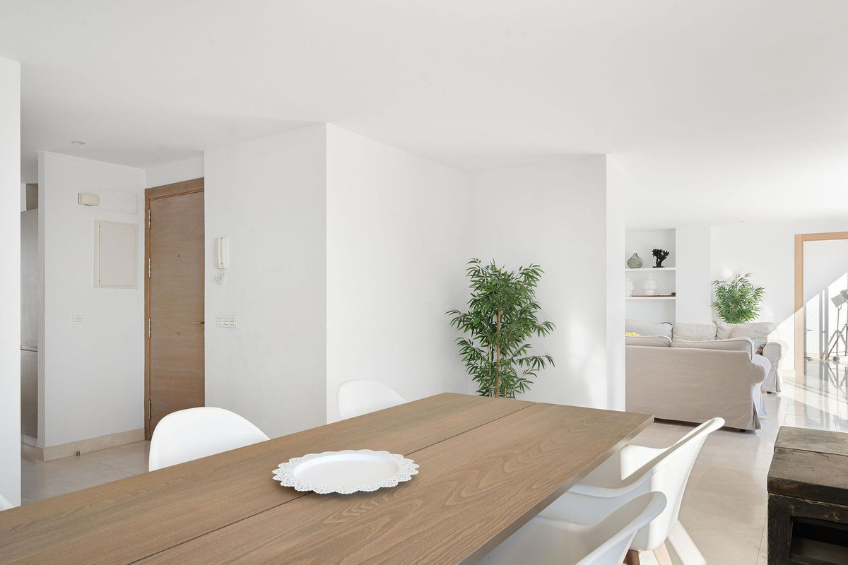 3 Bed Apartment for sale in Estepona Costa Del Sol, Málaga, Spain