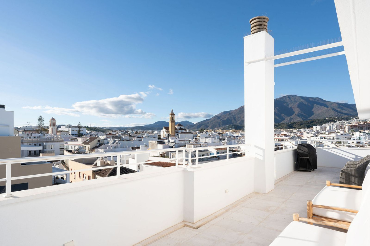 3 Bed Apartment for sale in Estepona Costa Del Sol, Málaga, Spain