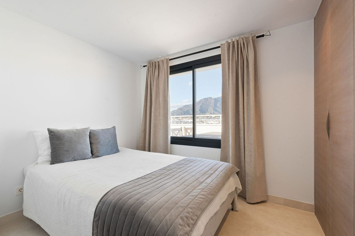 3 Bed Apartment for sale in Estepona Costa Del Sol, Málaga, Spain