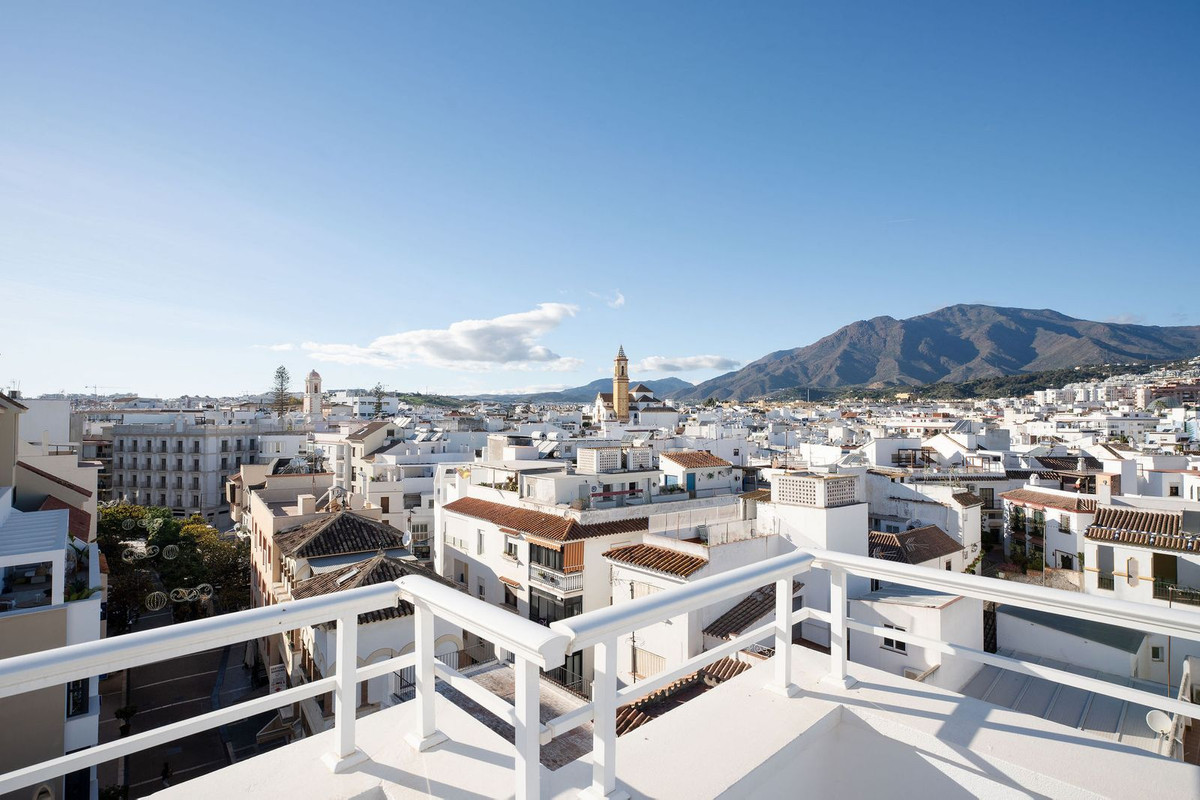 3 Bed Apartment for sale in Estepona Costa Del Sol, Málaga, Spain