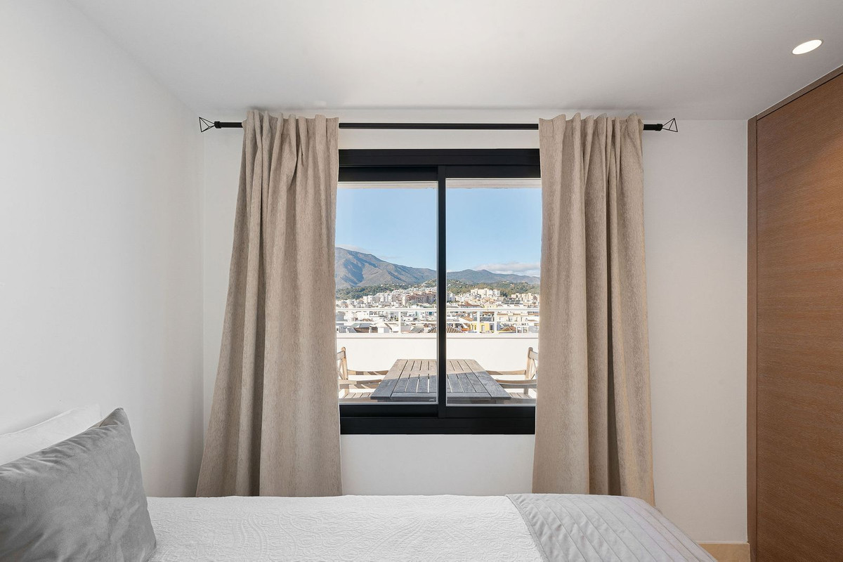 3 Bed Apartment for sale in Estepona Costa Del Sol, Málaga, Spain