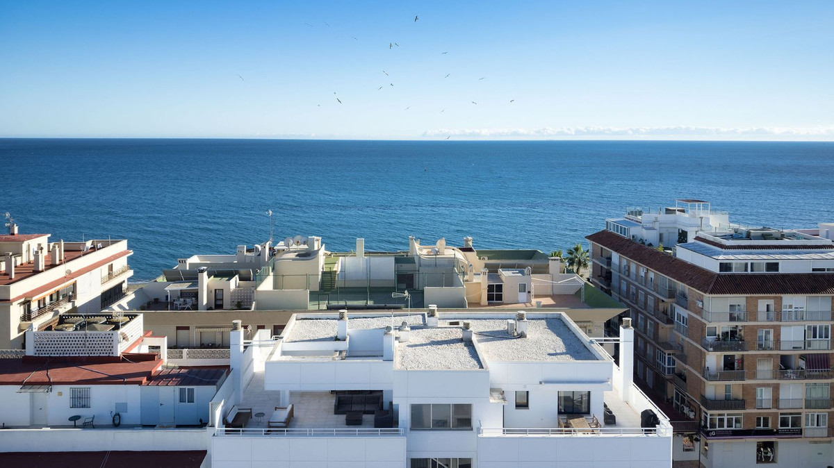 3 Bed Apartment for sale in Estepona Costa Del Sol, Málaga, Spain