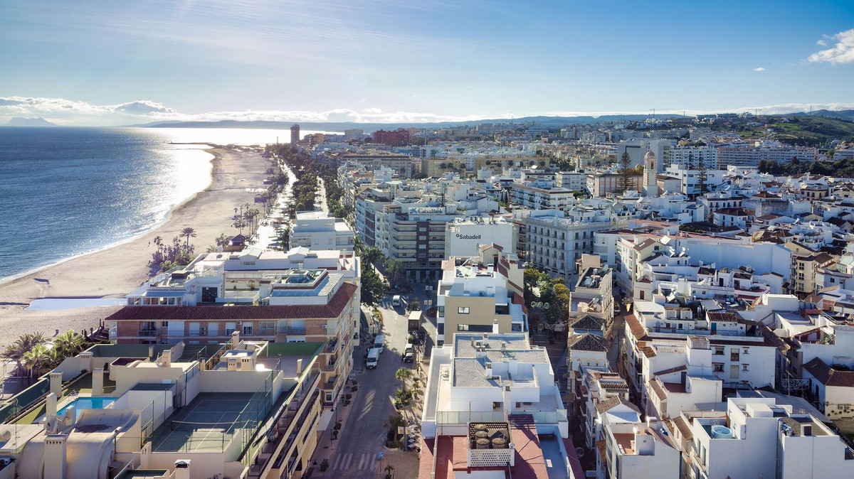 3 Bed Apartment for sale in Estepona Costa Del Sol, Málaga, Spain