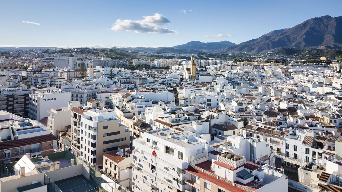 3 Bed Apartment for sale in Estepona Costa Del Sol, Málaga, Spain