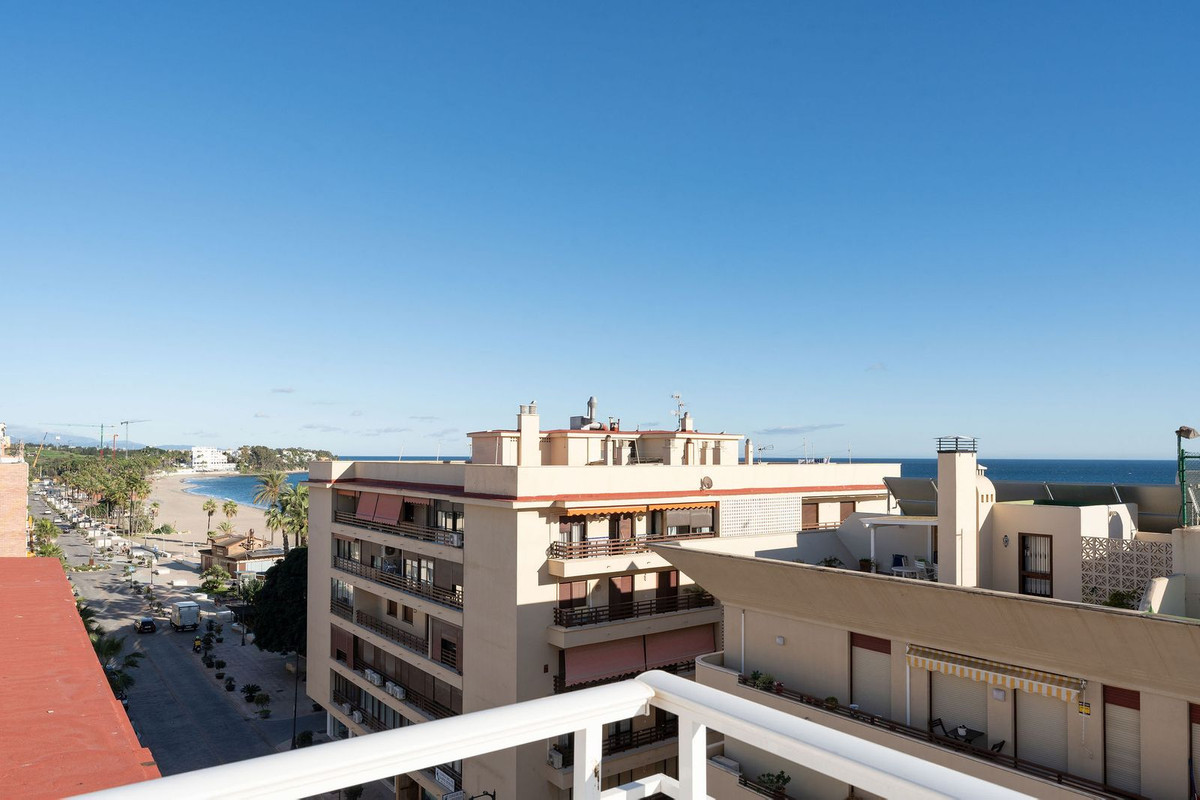 3 Bed Apartment for sale in Estepona Costa Del Sol, Málaga, Spain