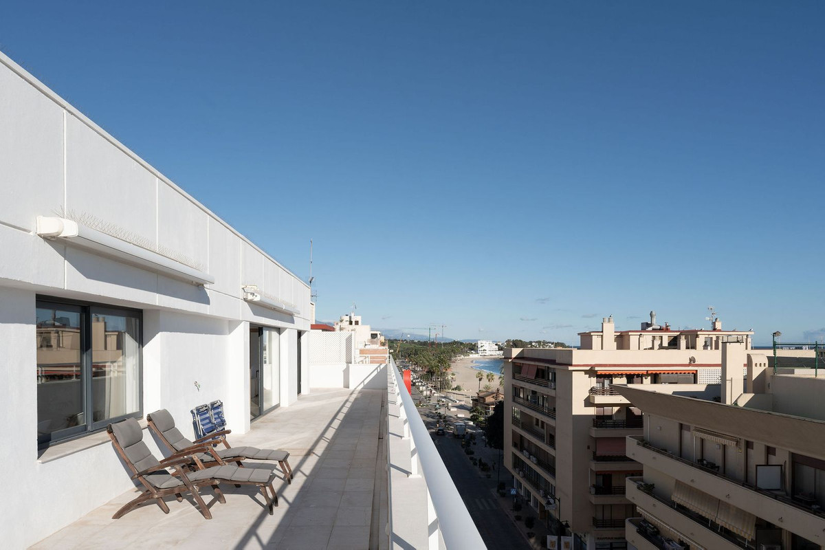 3 Bed Apartment for sale in Estepona Costa Del Sol, Málaga, Spain