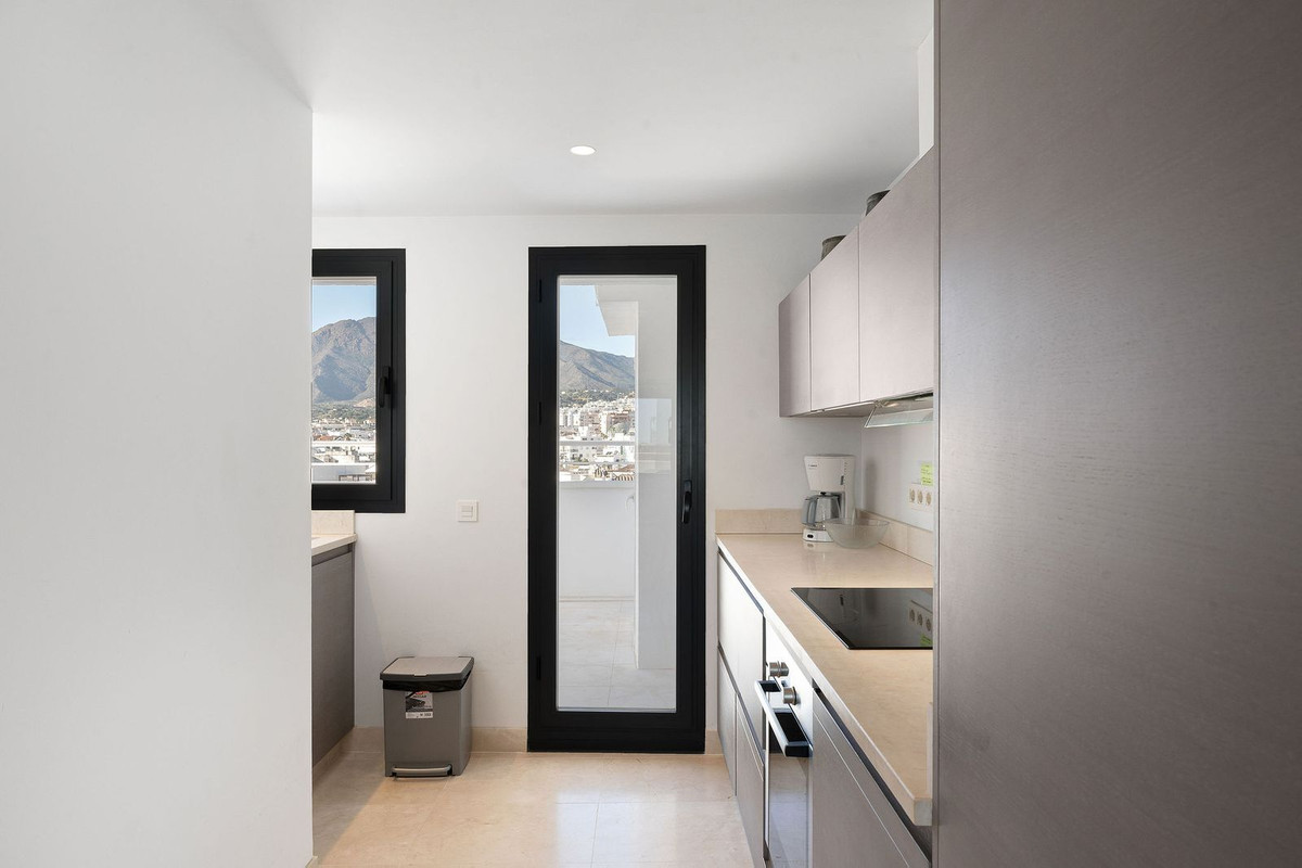 3 Bed Apartment for sale in Estepona Costa Del Sol, Málaga, Spain