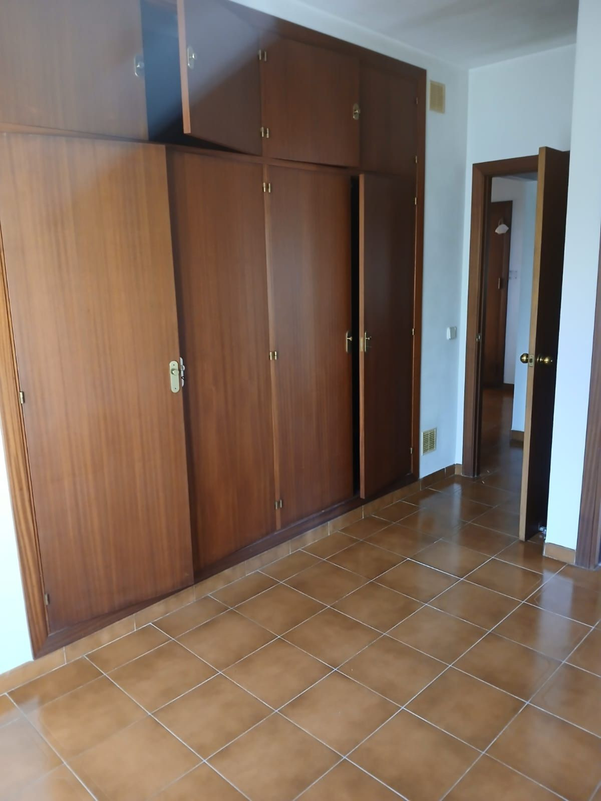 4 Bed Townhouse for sale in Pueblo Nuevo De Guadiaro Costa Del Sol, Cádiz, Spain