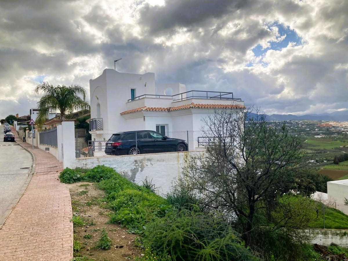 Se vende Terreno Urbano  en Costa Del Sol, Málaga, España