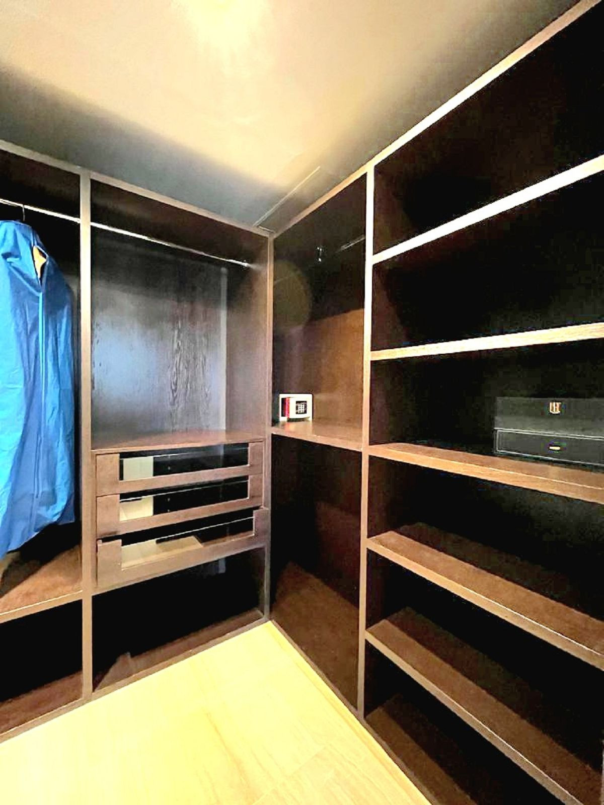 1 Bed Apartment for sale in Benahavís Costa Del Sol, Málaga, Spain