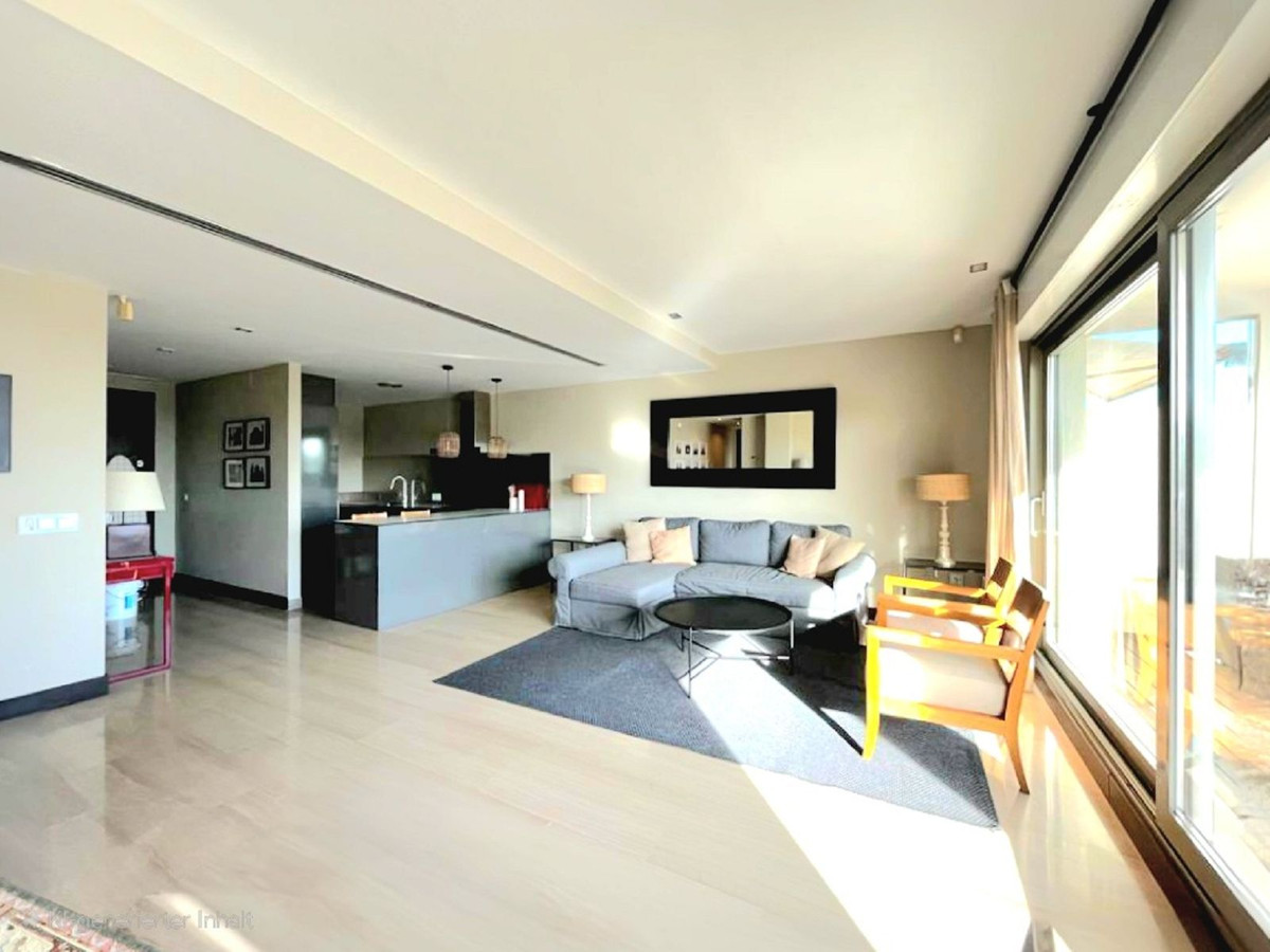 1 Bed Apartment for sale in Benahavís Costa Del Sol, Málaga, Spain