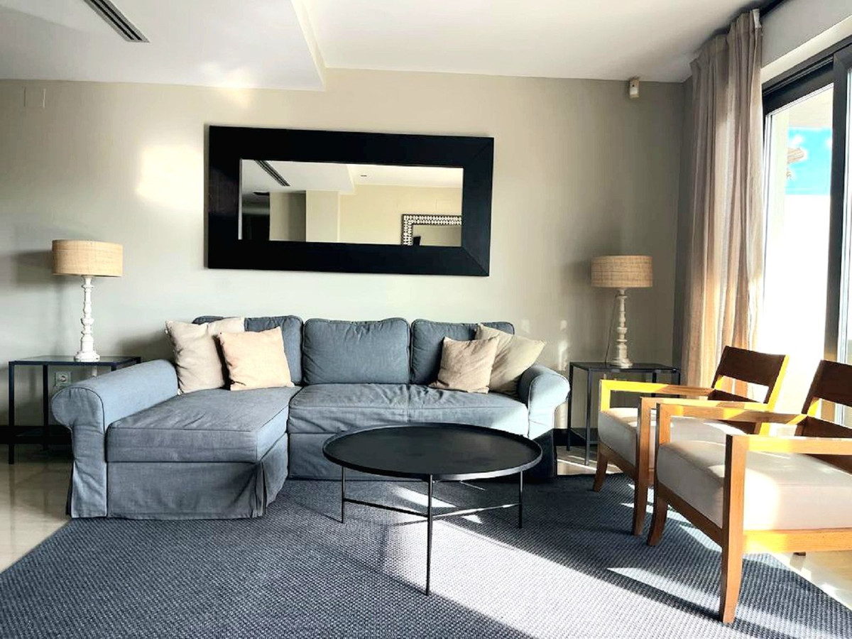 1 Bed Apartment for sale in Benahavís Costa Del Sol, Málaga, Spain