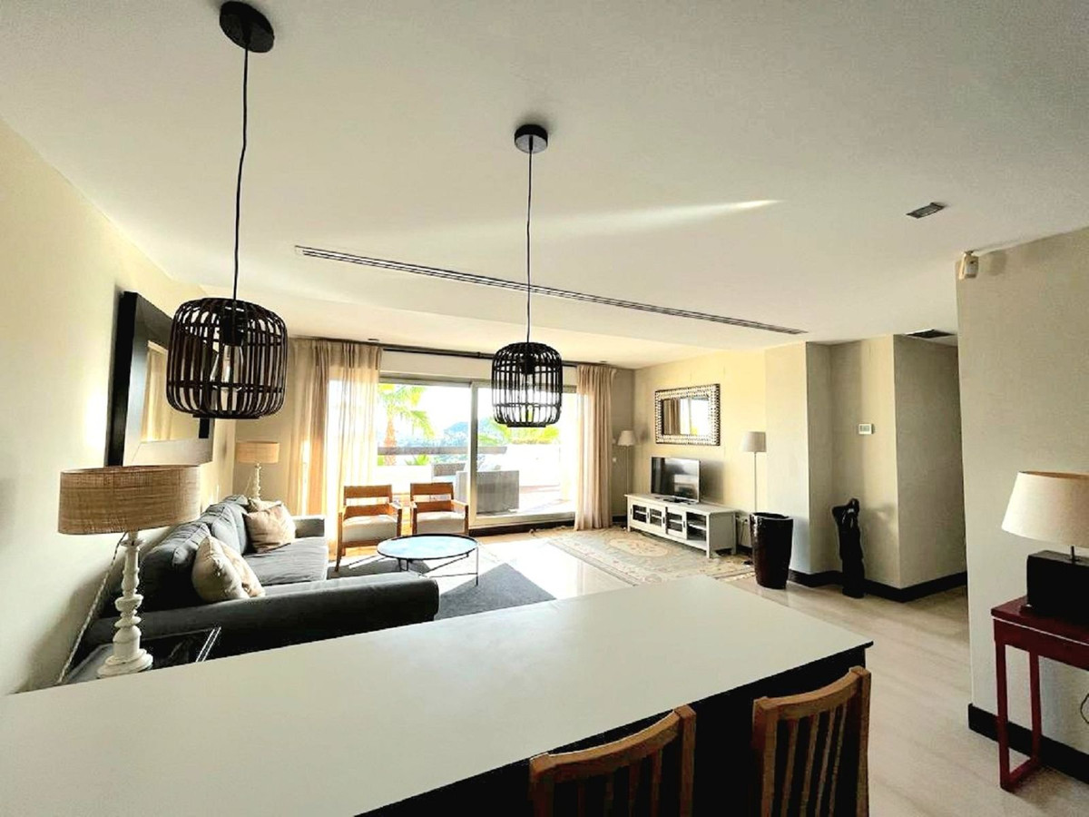 1 Bed Apartment for sale in Benahavís Costa Del Sol, Málaga, Spain