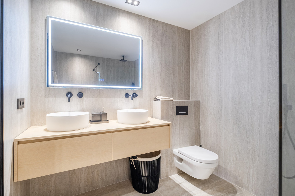 3 Bed Apartment for sale in Estepona Costa Del Sol, Málaga, Spain
