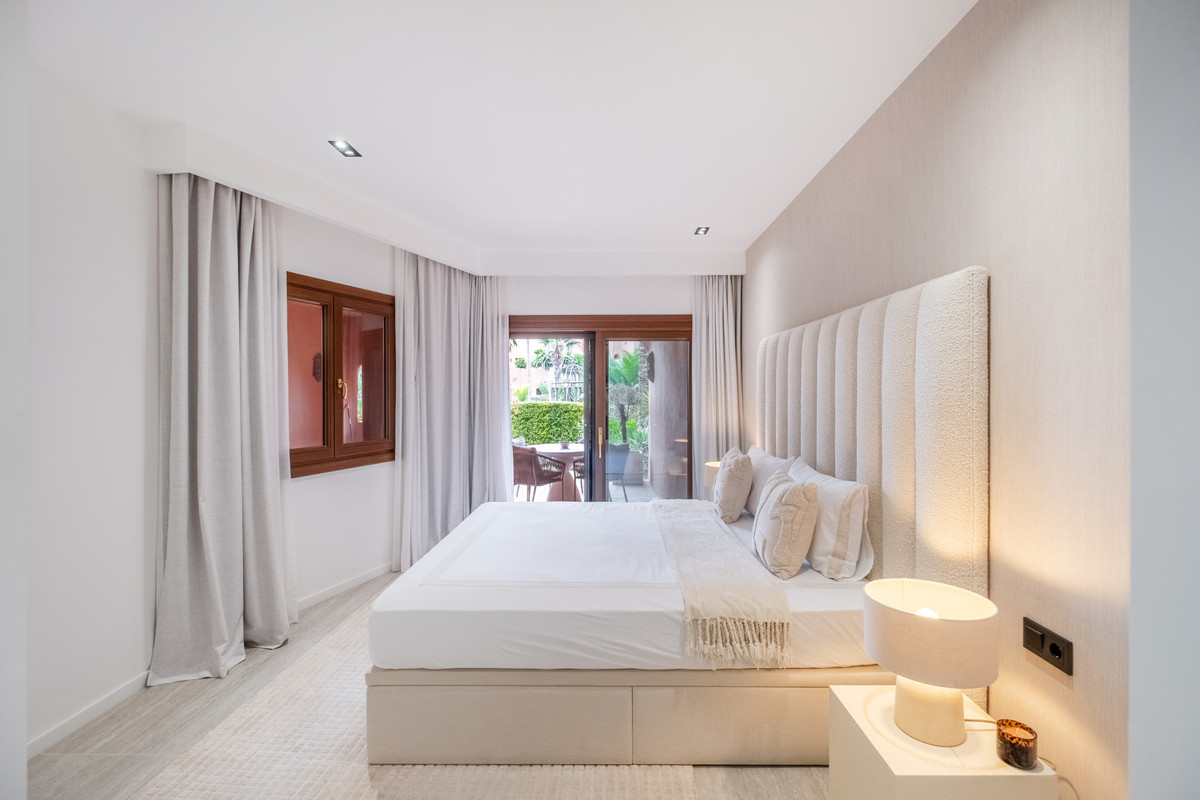 3 Bed Apartment for sale in Estepona Costa Del Sol, Málaga, Spain
