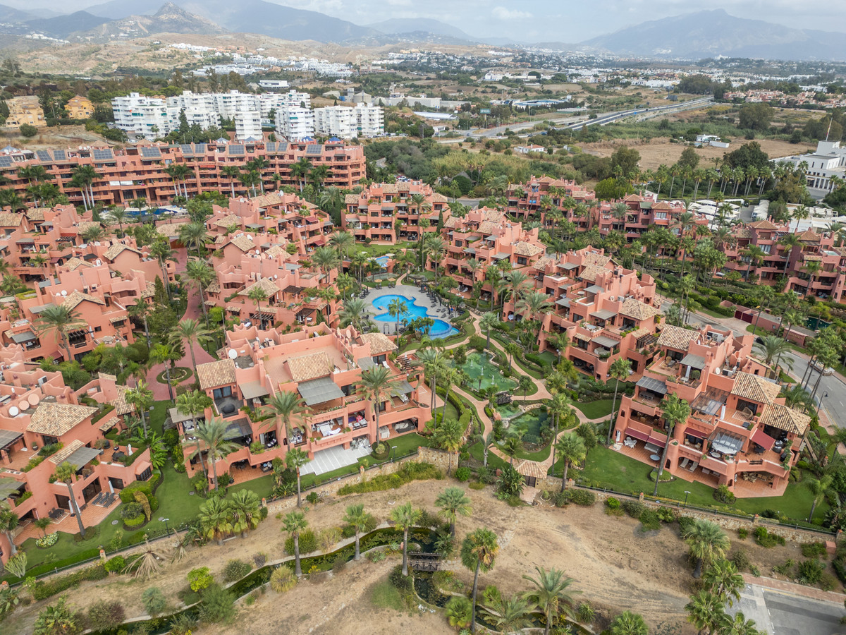 3 Bed Apartment for sale in Estepona Costa Del Sol, Málaga, Spain