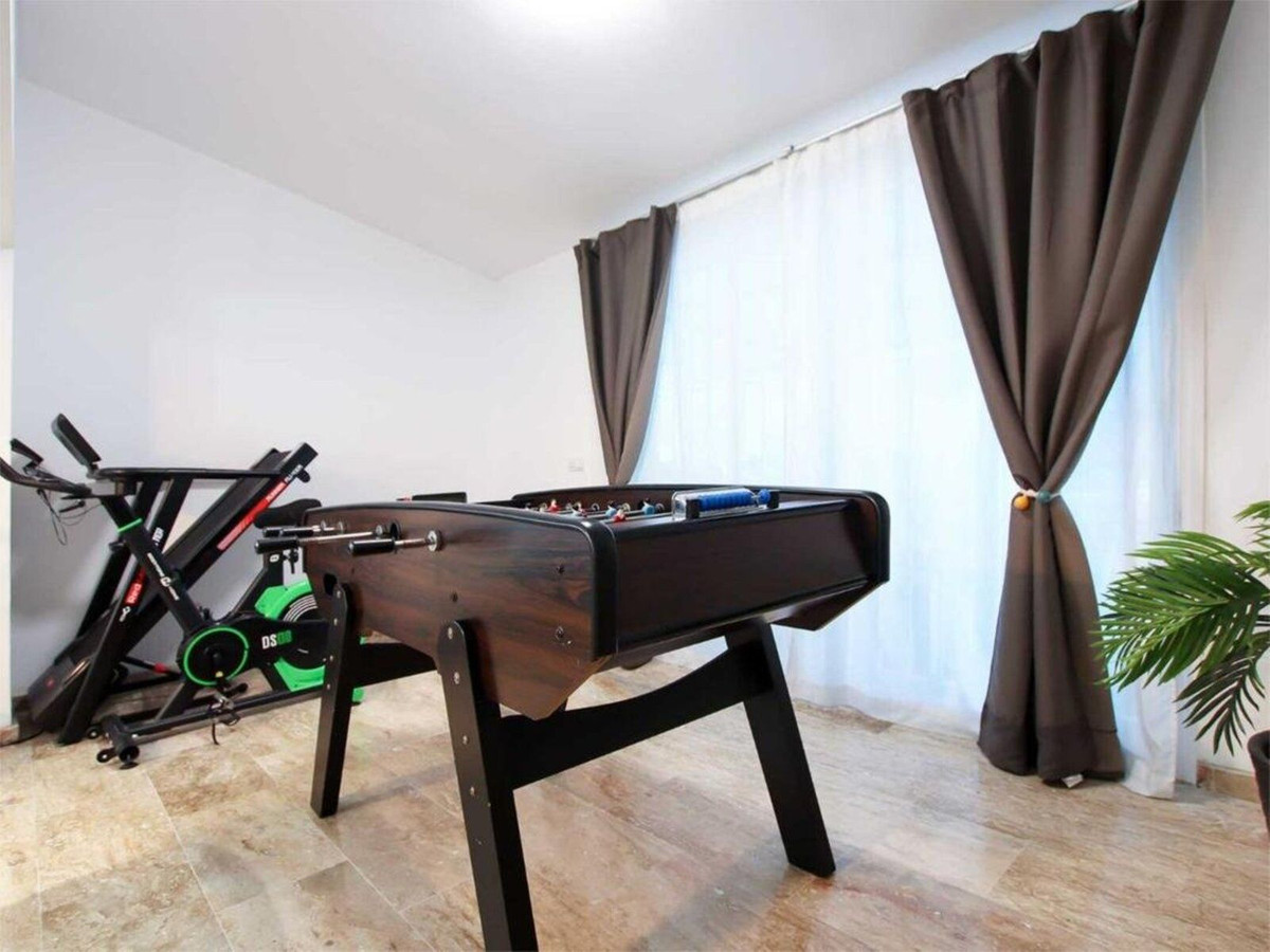 Se vende Villa - Chalet de 4 dormitorios en Costa Del Sol, Málaga, España