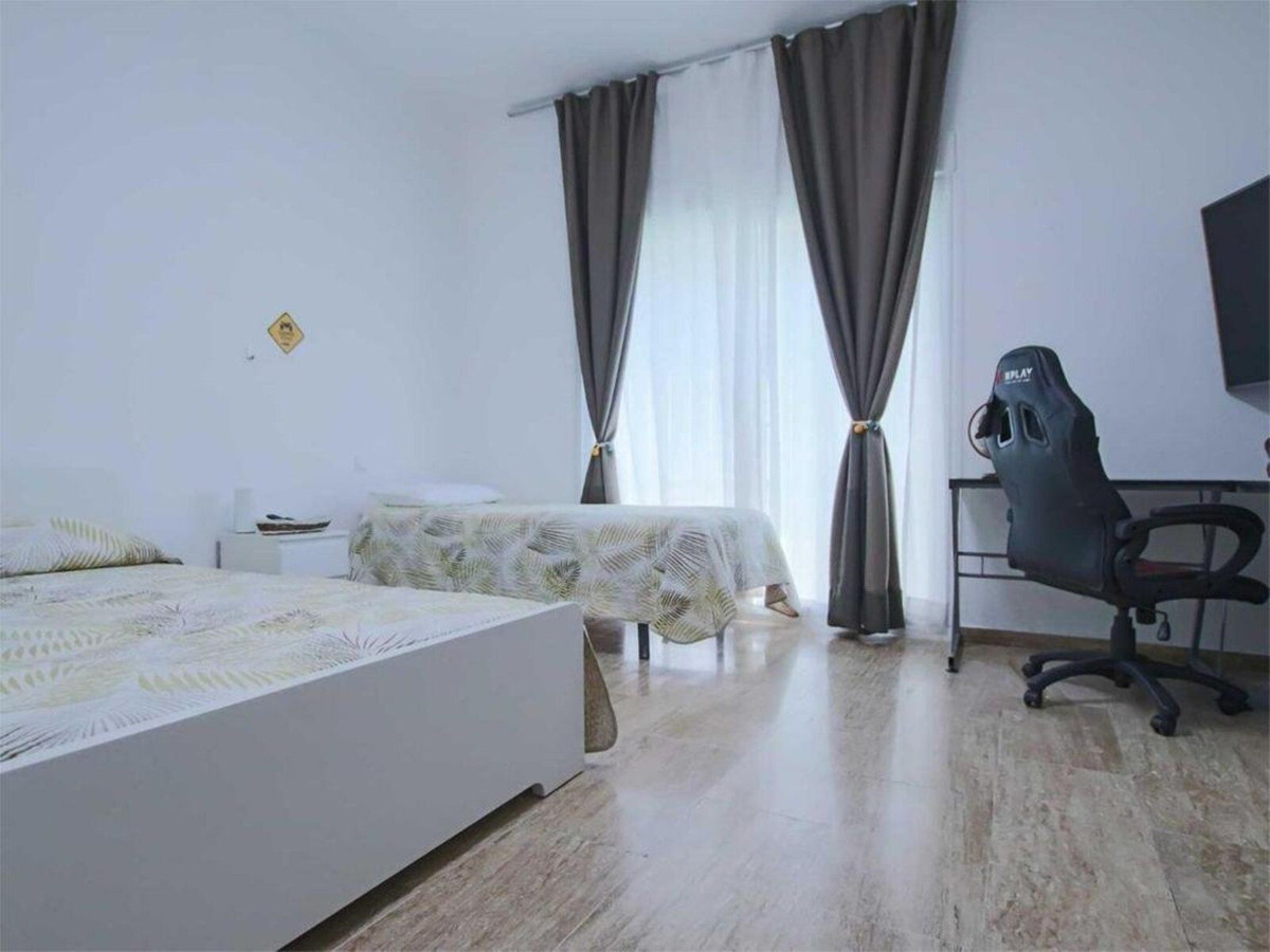 Se vende Villa - Chalet de 4 dormitorios en Costa Del Sol, Málaga, España