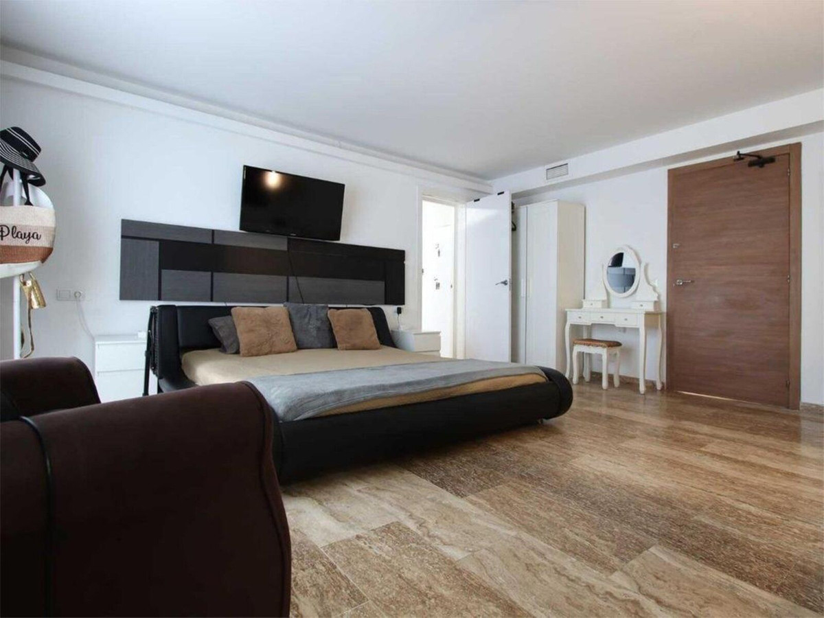 Se vende Villa - Chalet de 4 dormitorios en Costa Del Sol, Málaga, España