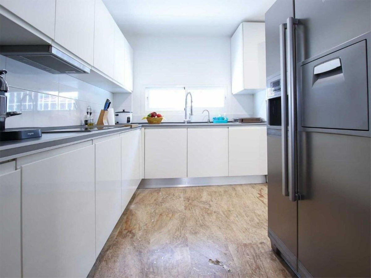 Se vende Villa - Chalet de 4 dormitorios en Costa Del Sol, Málaga, España