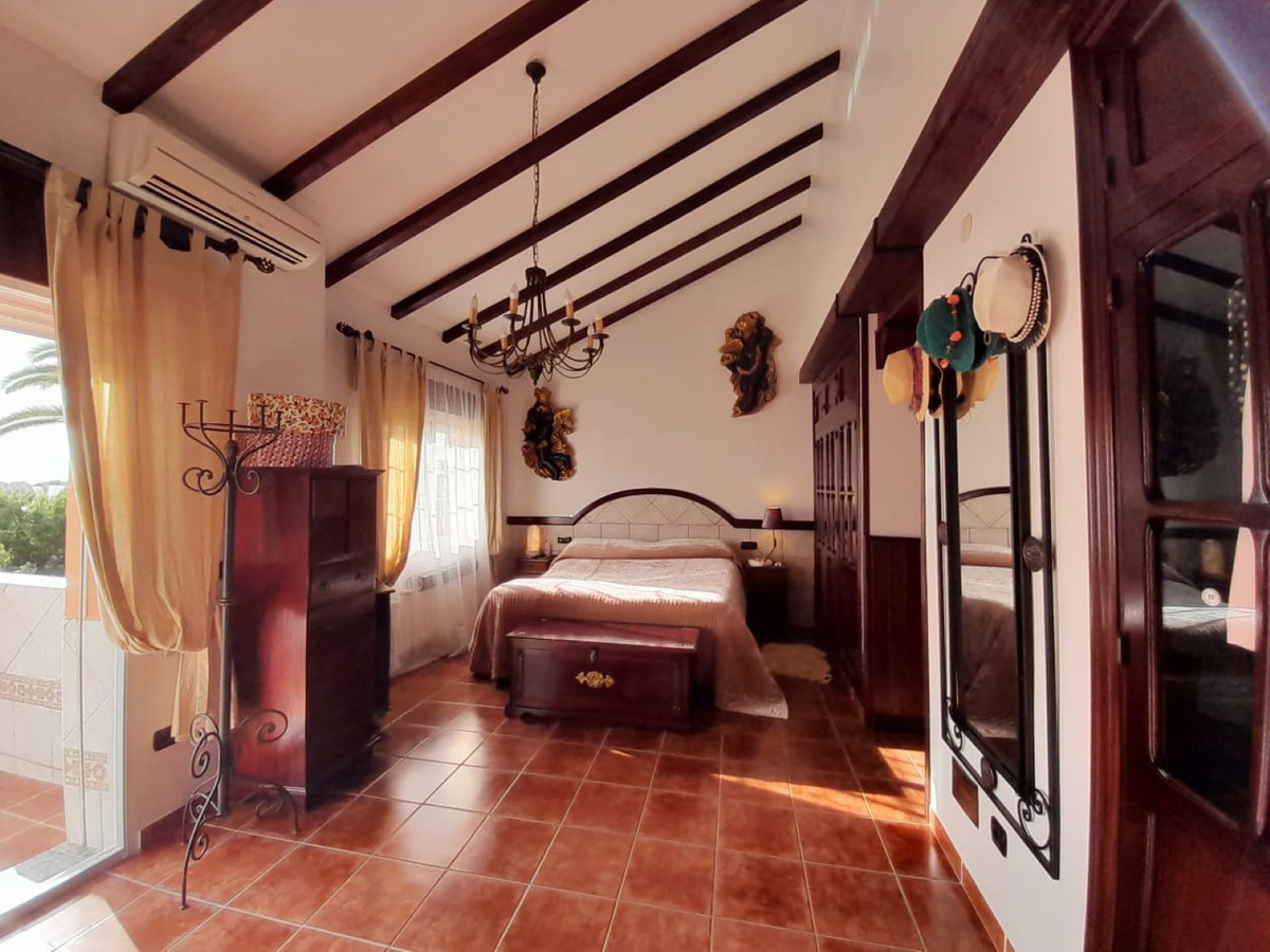 3 Bed Townhouse for sale in Las Lagunas Costa Del Sol, Málaga, Spain