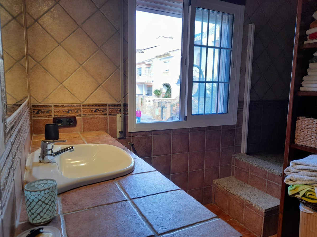 3 Bed Townhouse for sale in Las Lagunas Costa Del Sol, Málaga, Spain